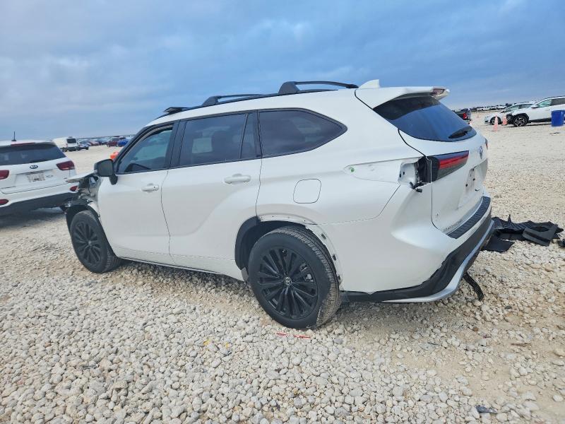 Photo 2 from auction – 2024 TOYOTA HIGHLANDER with VIN 5TDKDRAH0RS534812