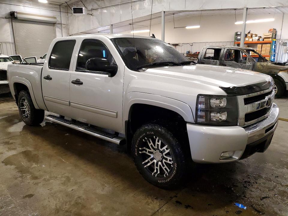Photo 4 from auction – 2011 CHEVROLET SILVERADO with VIN 3GCPKSE30BG192994