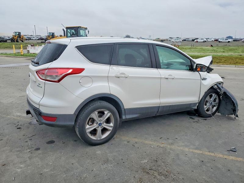 Photo 3 from auction – 2015 FORD ESCAPE SE with VIN 1FMCU0G95FUA25785