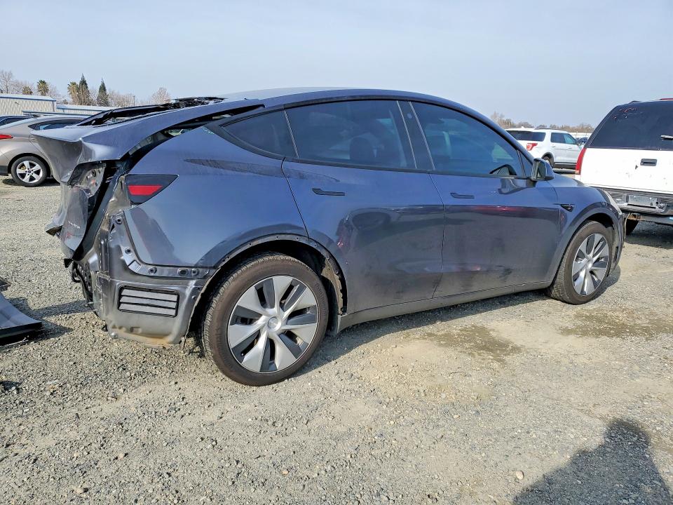 Photo 3 from auction – 2022 TESLA MODEL Y with VIN 7SAYGDEE0NF570960