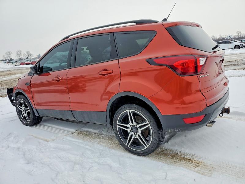 Photo 2 from auction – 2019 FORD ESCAPE SEL with VIN 1FMCU9H93KUB69381