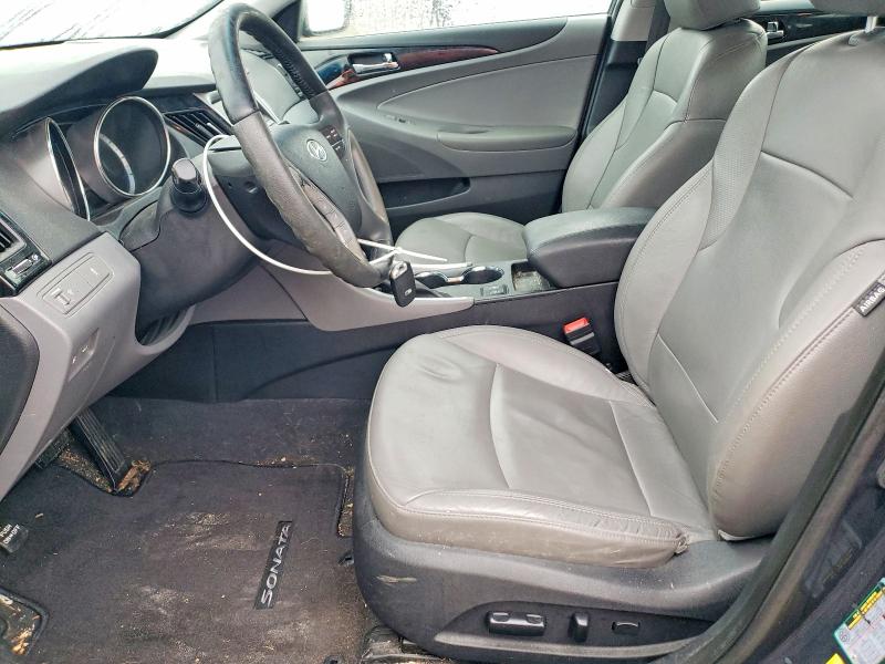 Photo 7 from auction – 2011 HYUNDAI SONATA with VIN 5NPEC4AC8BH020273