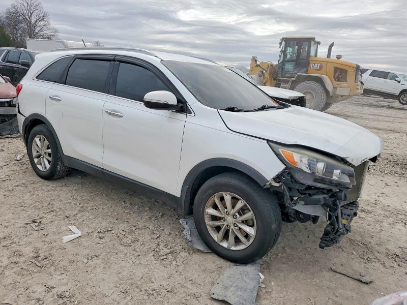 Photo 4 from auction – 2017 KIA SORENTO LX with VIN 5XYPG4A30HG250225