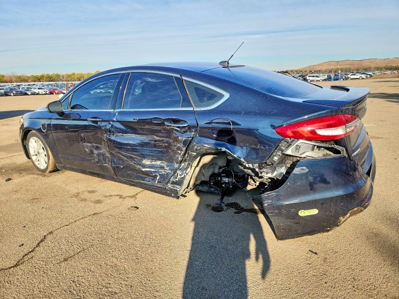 Photo 2 from auction – 2020 FORD FUSION with VIN 3FA6P0SU8LR246309