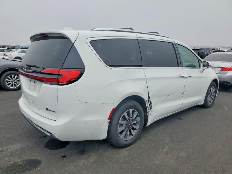 Photo 3 from auction – 2021 CHRYSLER PACIFICA with VIN 2C4RC1L71MR580495