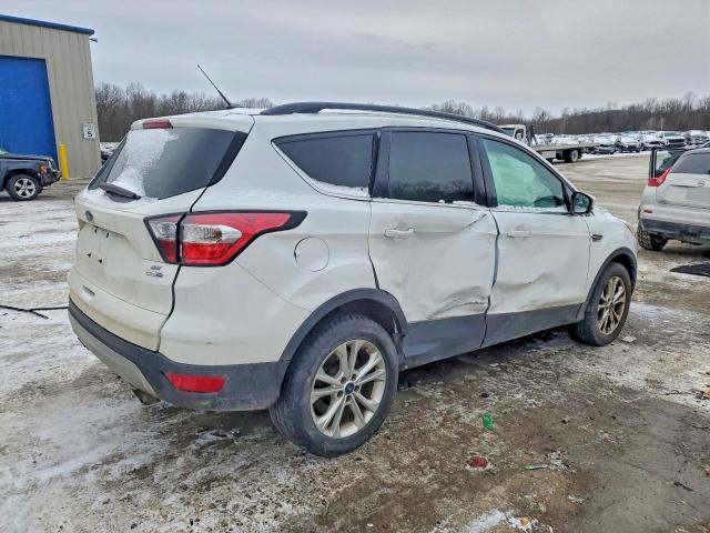 Photo 3 from auction – 2018 FORD ESCAPE with VIN 1FMCU9GD7JUA58045