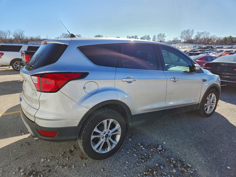 Photo 3 from auction – 2019 FORD ESCAPE SE with VIN 1FMCU0GD6KUA88151