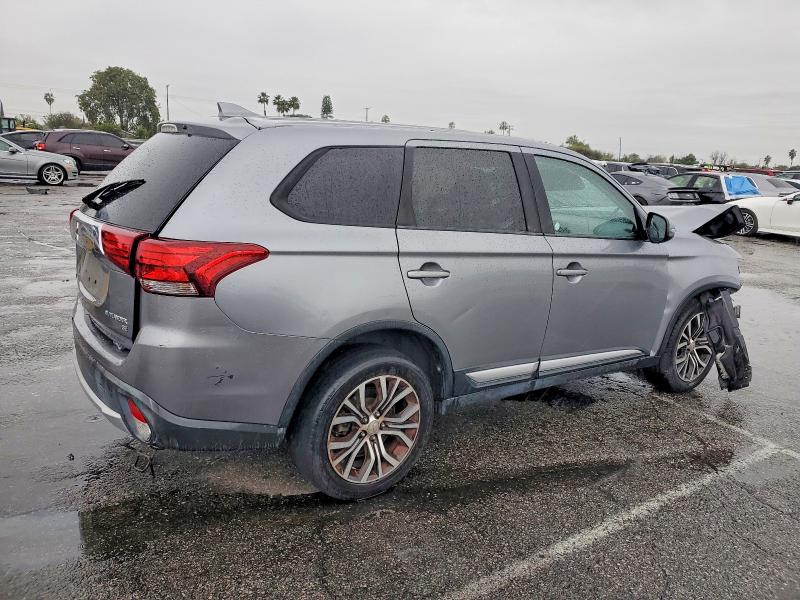 Photo 3 from auction – 2018 MITSUBISHI OUTLANDER with VIN JA4AZ3A34JZ040822