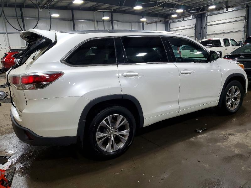 Photo 3 from auction – 2015 TOYOTA HIGHLANDER with VIN 5TDJKRFH0FS146825