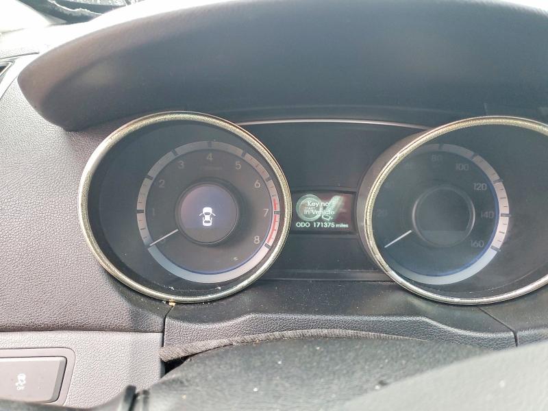 Photo 9 from auction – 2012 HYUNDAI SONATA SE with VIN 5NPEC4AC7CH418270