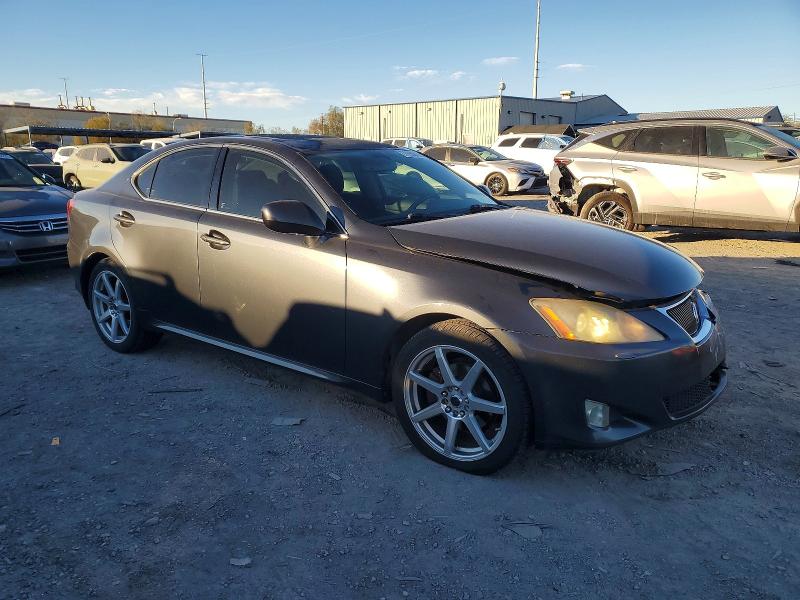 Photo 4 from auction – 2006 LEXUS IS 250 with VIN JTHCK262162003626