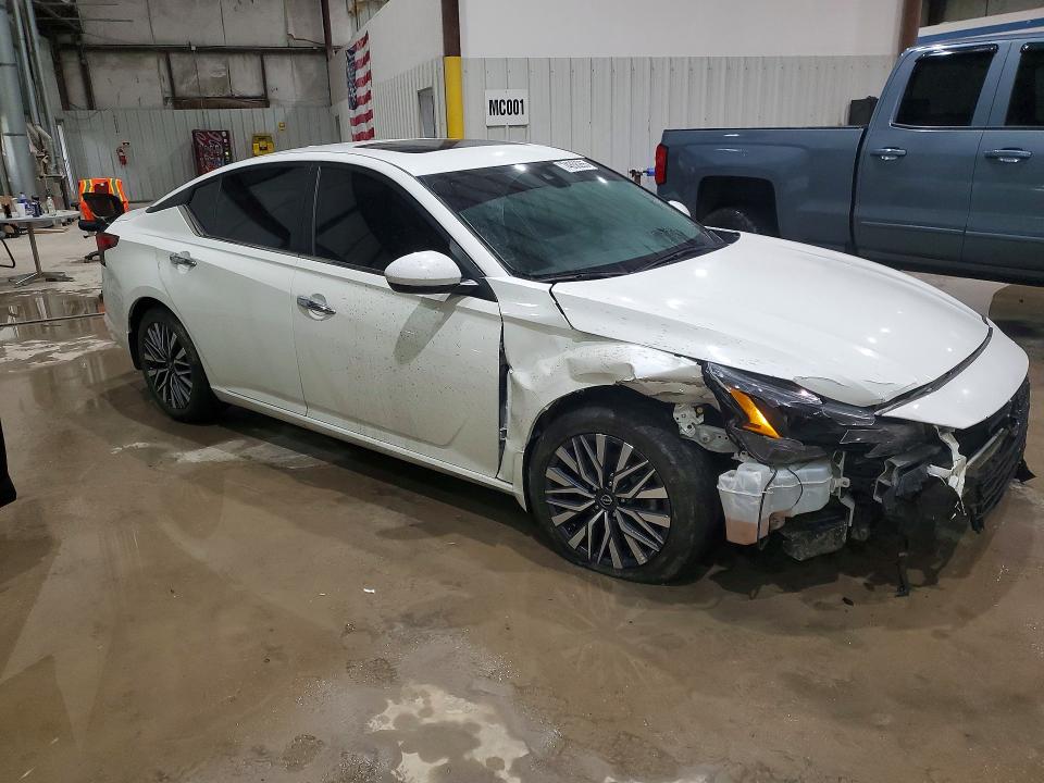Photo 4 from auction – 2023 NISSAN ALTIMA with VIN 1N4BL4DV8PN395545