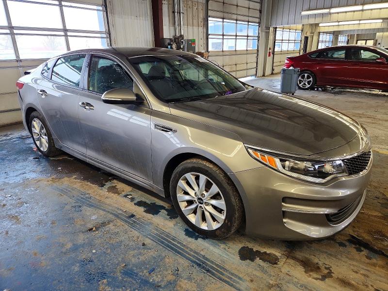 Photo 4 from auction – 2018 KIA OPTIMA with VIN 5XXGT4L39JG260349