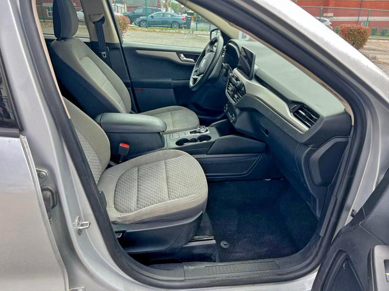 Photo 5 from auction – 2020 FORD ESCAPE SE with VIN 1FMCU9G69LUA43728