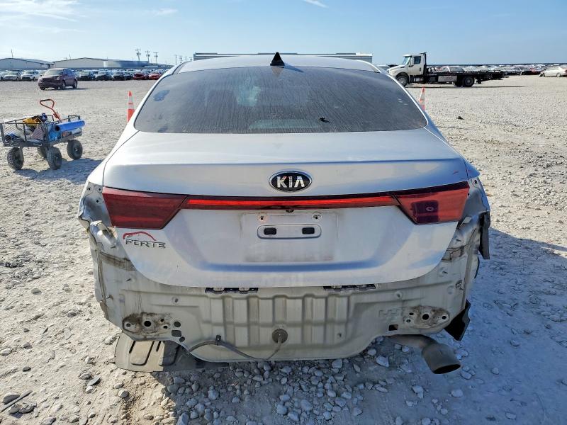 Photo 6 from auction – 2019 KIA FORTE FE with VIN 3KPF24AD6KE077575