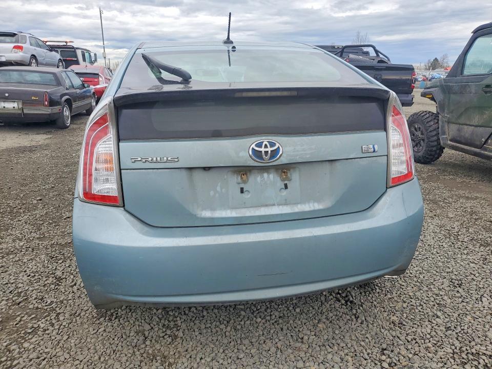 Photo 6 from auction – 2013 TOYOTA PRIUS with VIN JTDKN3DU5D1677781