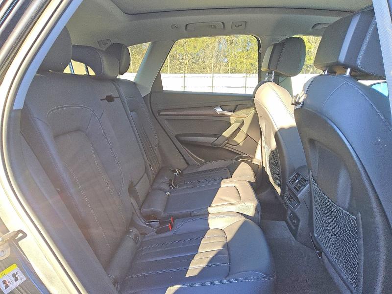 Photo 11 from auction – 2021 AUDI Q5 PREMIUM with VIN WA1AAAFY1M2031119