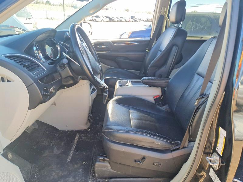Photo 7 from auction – 2016 CHRYSLER TOWN & COU with VIN 2C4RC1CG2GR260672