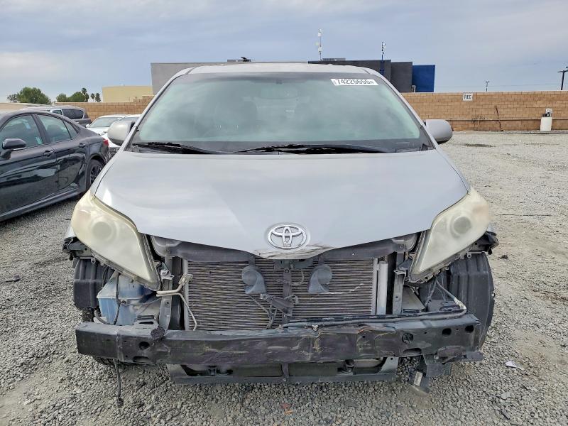 Photo 5 from auction – 2016 TOYOTA SIENNA with VIN 5TDYK3DCXGS735966
