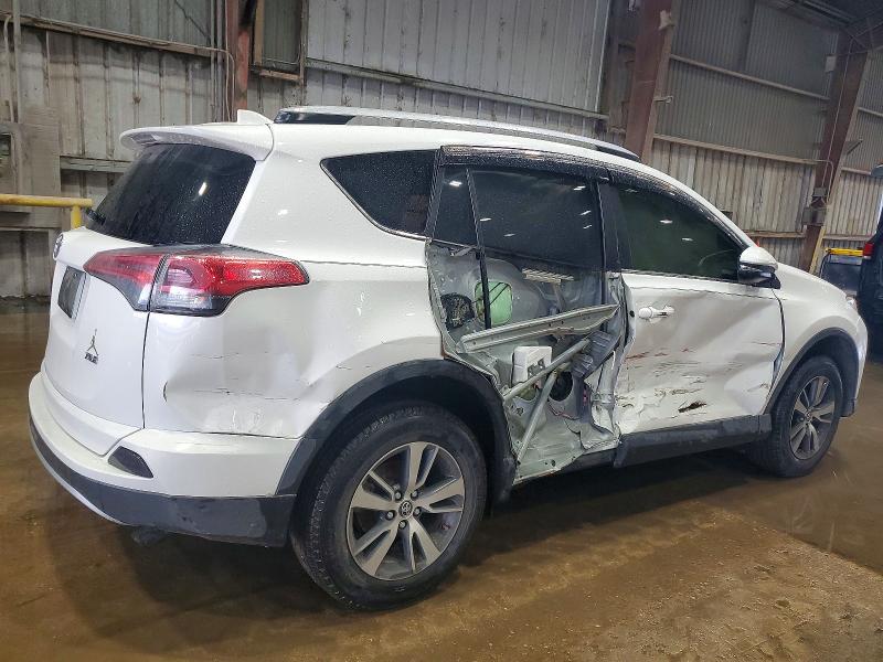 Photo 3 from auction – 2017 TOYOTA RAV4 with VIN JTMWFREVXHJ713477