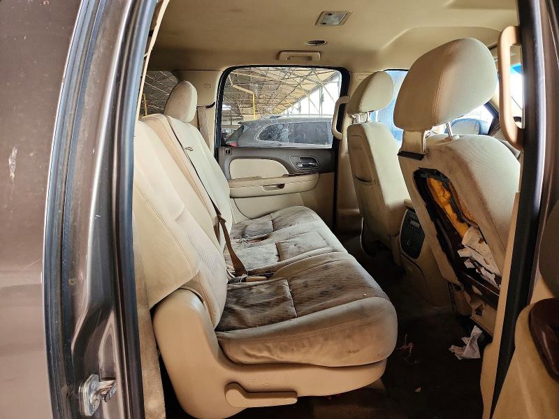 Photo 11 from auction – 2013 CHEVROLET SUBURBAN with VIN 1GNSCHE04DR149026