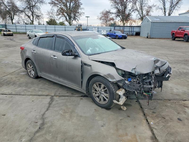 Photo 4 from auction – 2016 KIA OPTIMA LX with VIN 5XXGT4L31GG020351