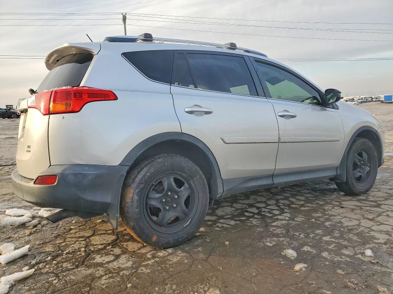 Photo 3 from auction – 2013 TOYOTA RAV4 LE with VIN JTMBFREV0DD027777