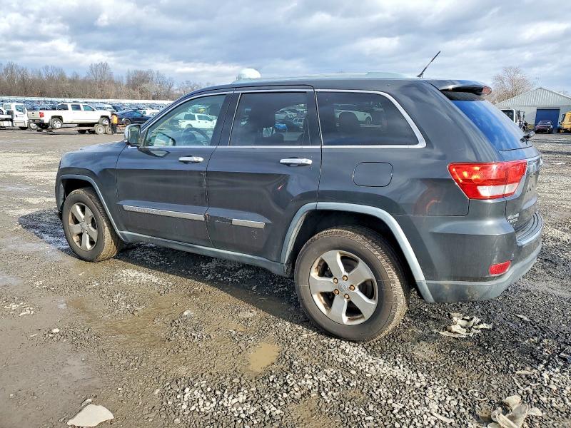 Photo 2 from auction – 2011 JEEP GRAND CHEROKEE with VIN 1J4RR5GG4BC590437