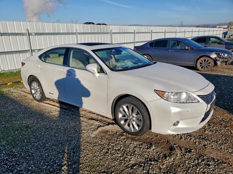 Photo 4 from auction – 2014 LEXUS ES 300H with VIN JTHBW1GG1E2048892