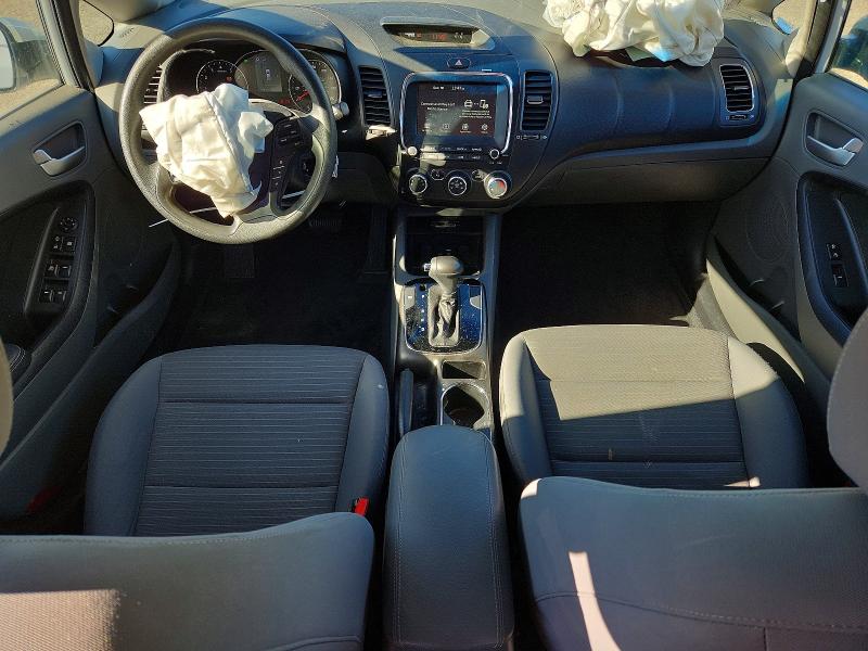 Photo 8 from auction – 2018 KIA FORTE LX with VIN 3KPFL4A77JE196905