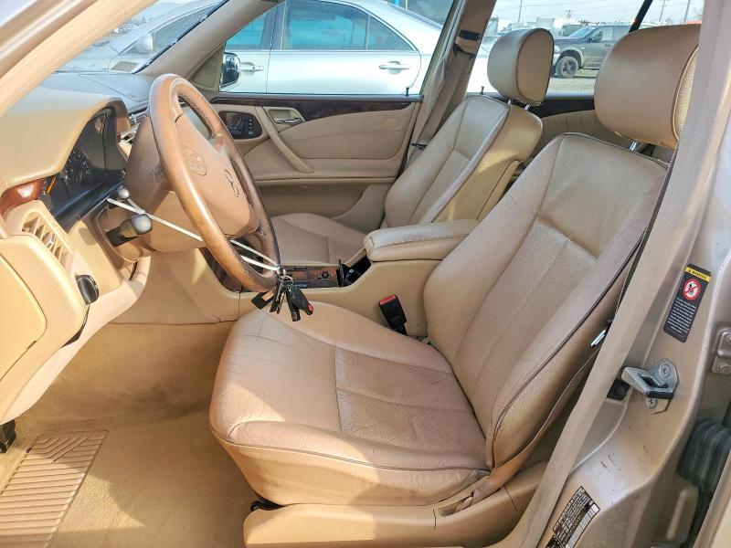 Photo 7 from auction – 2001 MERCEDES-BENZ E 320 4MAT with VIN WDBJH82J01X045433