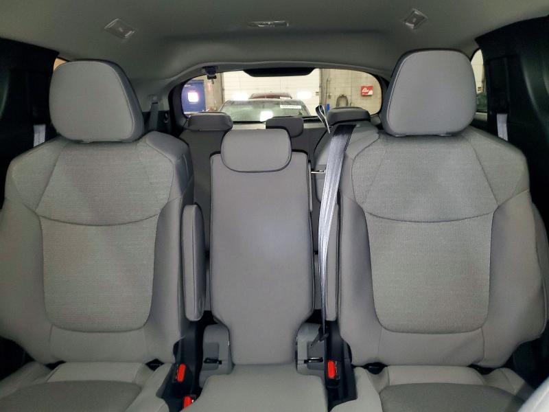 Photo 10 from auction – 2025 TOYOTA SIENNA with VIN 5TDKRKEC5SS277062