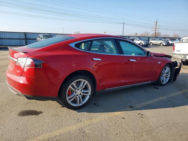 Photo 3 from auction – 2014 TESLA MODEL S with VIN 5YJSA1H15EFP39771