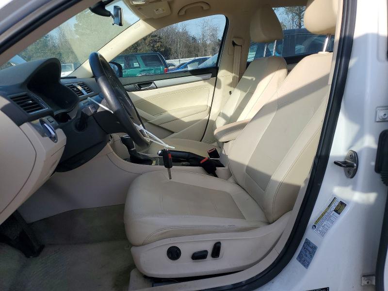 Photo 7 from auction – 2014 VOLKSWAGEN PASSAT S with VIN 1VWAT7A33EC022655