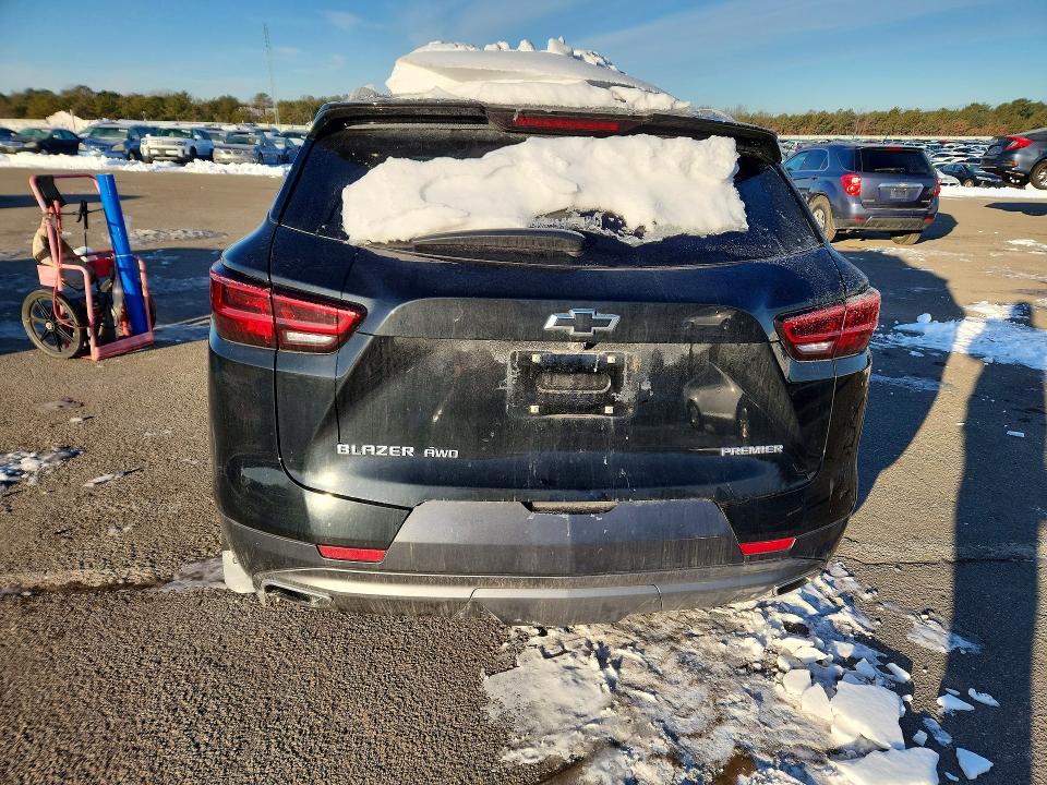Photo 6 from auction – 2023 CHEVROLET BLAZER with VIN 3GNKBLR46PS162168