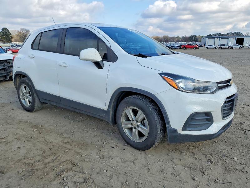 Photo 4 from auction – 2020 CHEVROLET TRAX LS with VIN KL7CJKSB7LB082674
