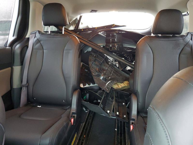 Photo 10 from auction – 2025 KIA CARNIVAL E with VIN KNDNC5K32S6465557