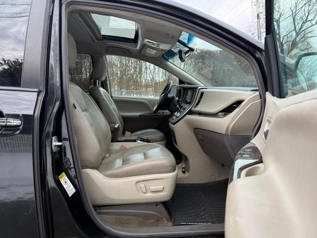 Photo 5 from auction – 2017 TOYOTA SIENNA XLE with VIN 5TDYZ3DC5HS788846