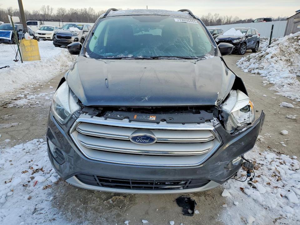 Photo 5 from auction – 2018 FORD ESCAPE with VIN 1FMCU9HD6JUB39424