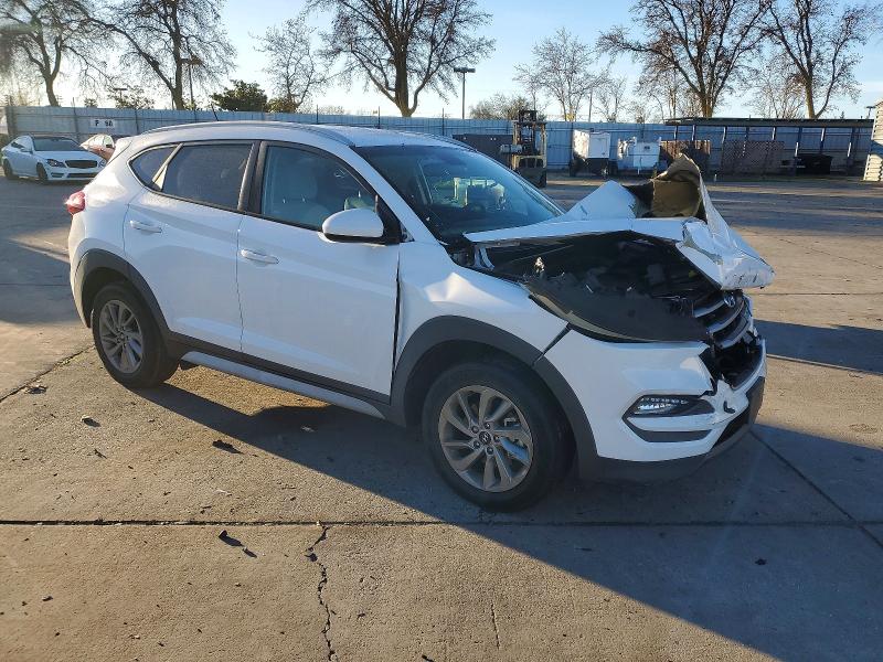 Photo 4 from auction – 2017 HYUNDAI TUCSON LIM with VIN KM8J33A49HU544530