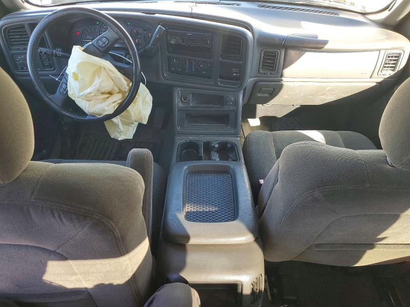 Photo 8 from auction – 2004 CHEVROLET SILVERADO with VIN 2GCEC19T241335240