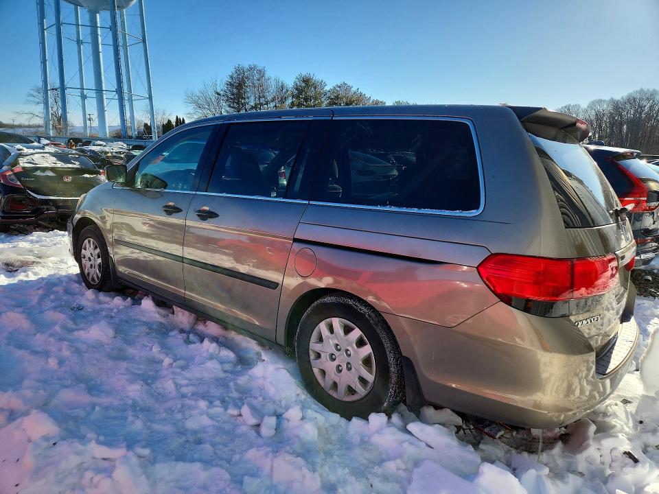 Photo 2 from auction – 2010 HONDA ODYSSEY LX with VIN 5FNRL3H23AB056572