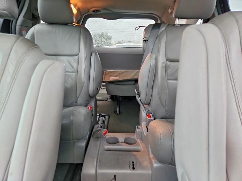 Photo 10 from auction – 2017 TOYOTA SIENNA XLE with VIN 5TDYZ3DC2HS893344