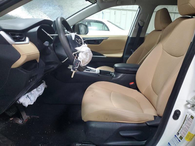 Photo 7 from auction – 2020 TOYOTA RAV4 LE with VIN 4T3L6RFVXLU002843