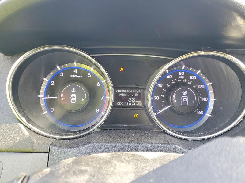 Photo 9 from auction – 2011 HYUNDAI SONATA with VIN 5NPEB4AC3BH142624