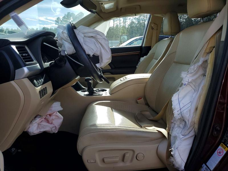 Photo 7 from auction – 2019 TOYOTA HIGHLANDER with VIN 5TDDZRFH2KS747804