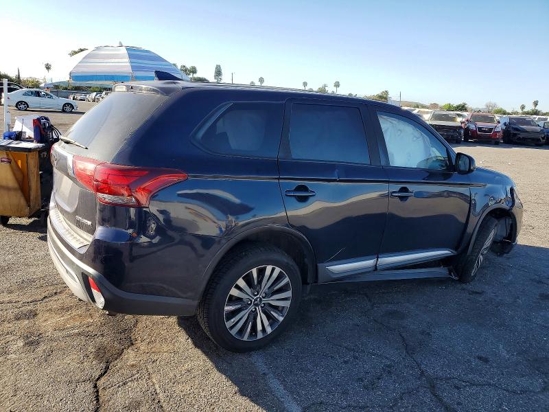 Photo 3 from auction – 2019 MITSUBISHI OUTLANDER with VIN JA4AD2A36KJ000640