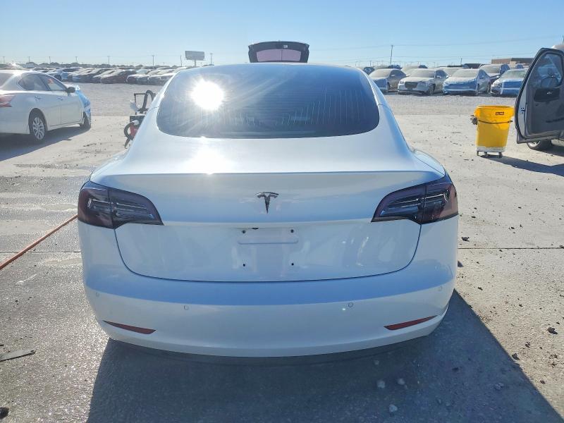Photo 6 from auction – 2018 TESLA MODEL 3 with VIN 5YJ3E1EB9JF067746