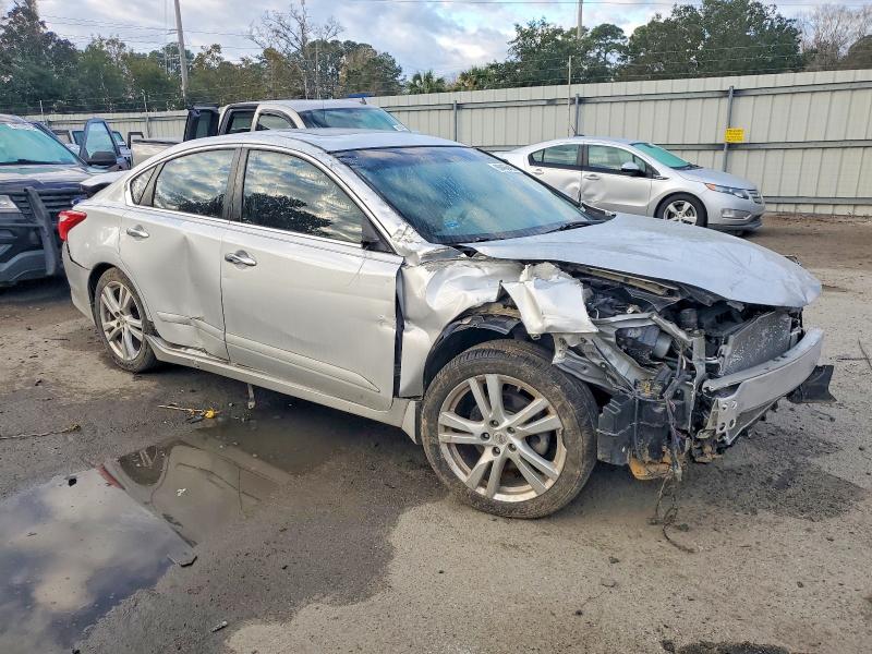 Photo 4 from auction – 2017 NISSAN ALTIMA 3.5 with VIN 1N4BL3AP4HC214731