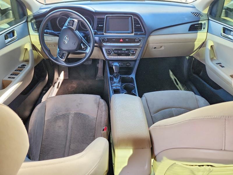Photo 8 from auction – 2018 HYUNDAI SONATA with VIN 5NPE24AF7JH601906